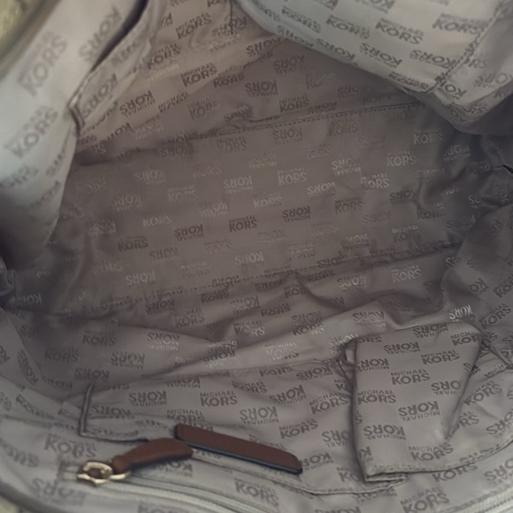 Michael Kors Signature Canvas Tote Bag Large Tan and Brown - Picture 5 of 8